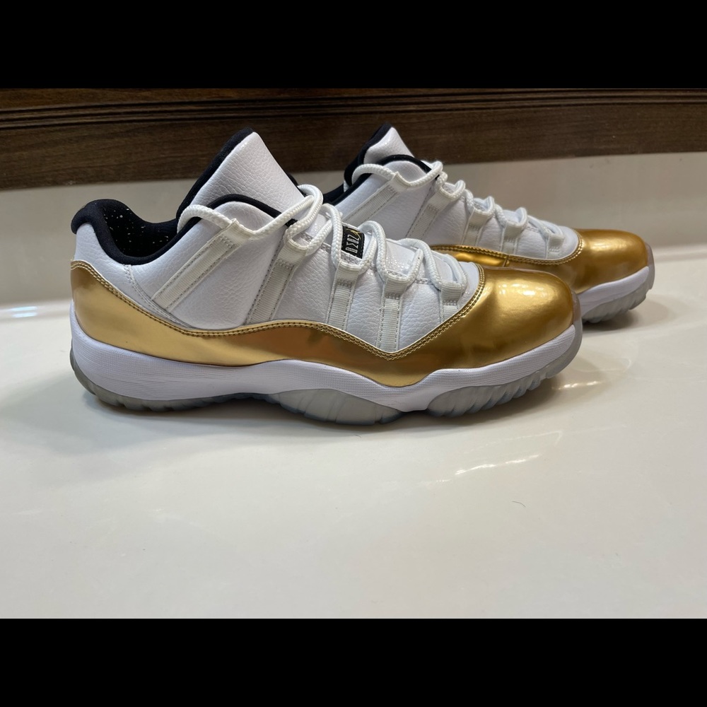 Jordan 11 low size 11.5 Closing Ceremony. Used.